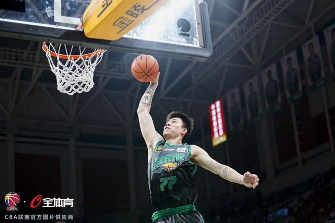 弗格三双 辽宁本钢战胜福建晋江文旅z6尊龙·中国网站首发五人得分上双(图2)